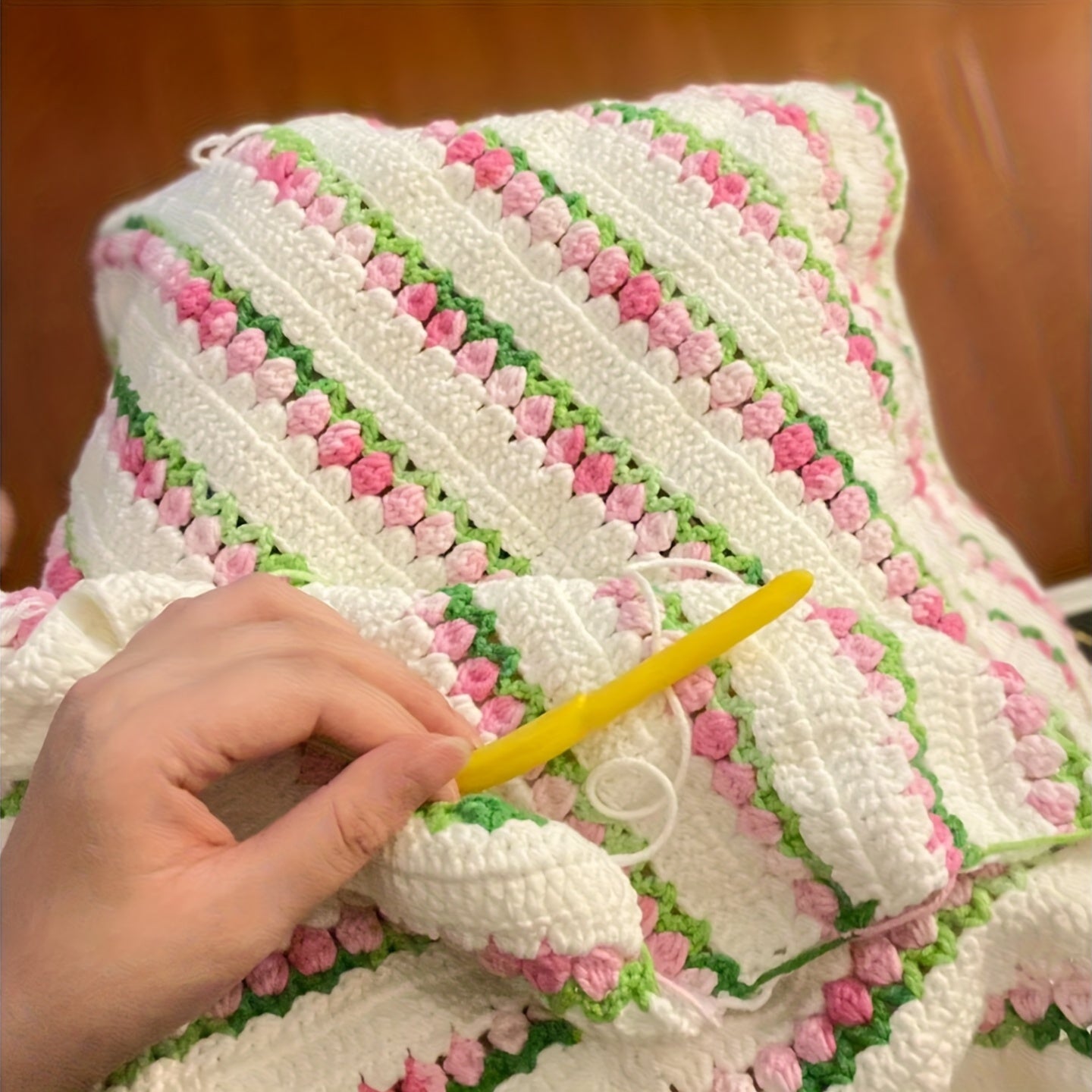 Tulip Blossom Crochet Blanket Kit | Gradient Acrylic Yarn, Double-Sided Use, Ideal for All Seasons, Includes All Materials & Video Guide, Perfect Cozy Winter Companion