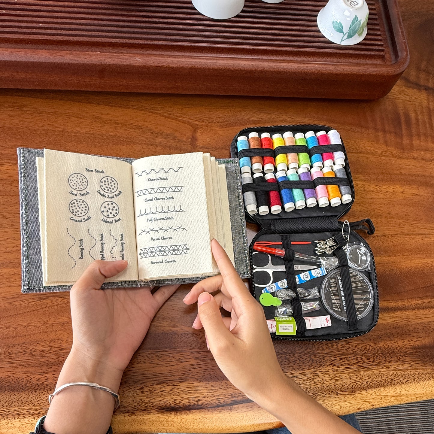 [DIY Stitch Book] High-Quality DIY Stitch Pattern Learning Book | Exercise Book, Sewing Kit, Flip Book, Embroidery Book with Random Patterns, Portable