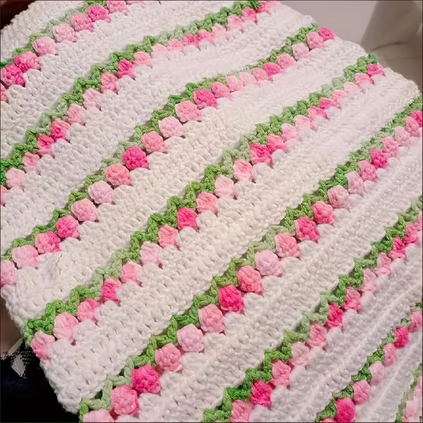 Tulip Blossom Crochet Blanket Kit | Gradient Acrylic Yarn, Double-Sided Use, Ideal for All Seasons, Includes All Materials & Video Guide, Perfect Cozy Winter Companion