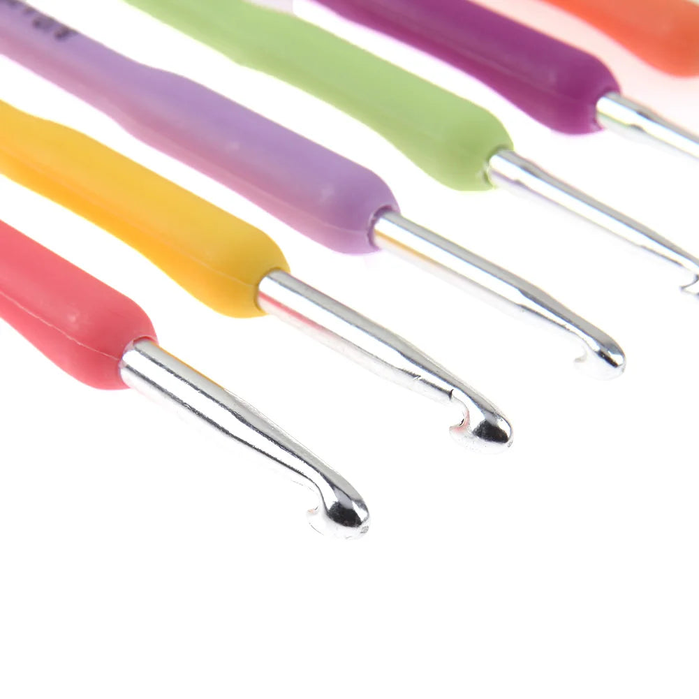 JOCESTYLE Colorful Crochet Hook Kits with Silicone Grips