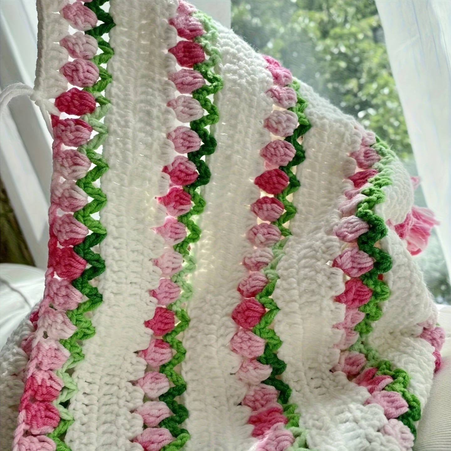 Tulip Blossom Crochet Blanket Kit | Gradient Acrylic Yarn, Double-Sided Use, Ideal for All Seasons, Includes All Materials & Video Guide, Perfect Cozy Winter Companion